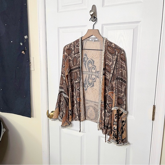 ✧・゚groovy paisley open-front top - Picture 2 of 9